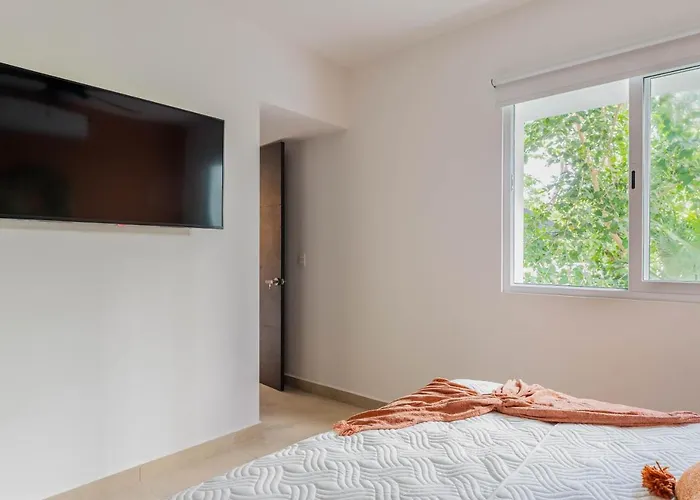 Quiet 2br In With Pool Spacious Patio Gym Apartment